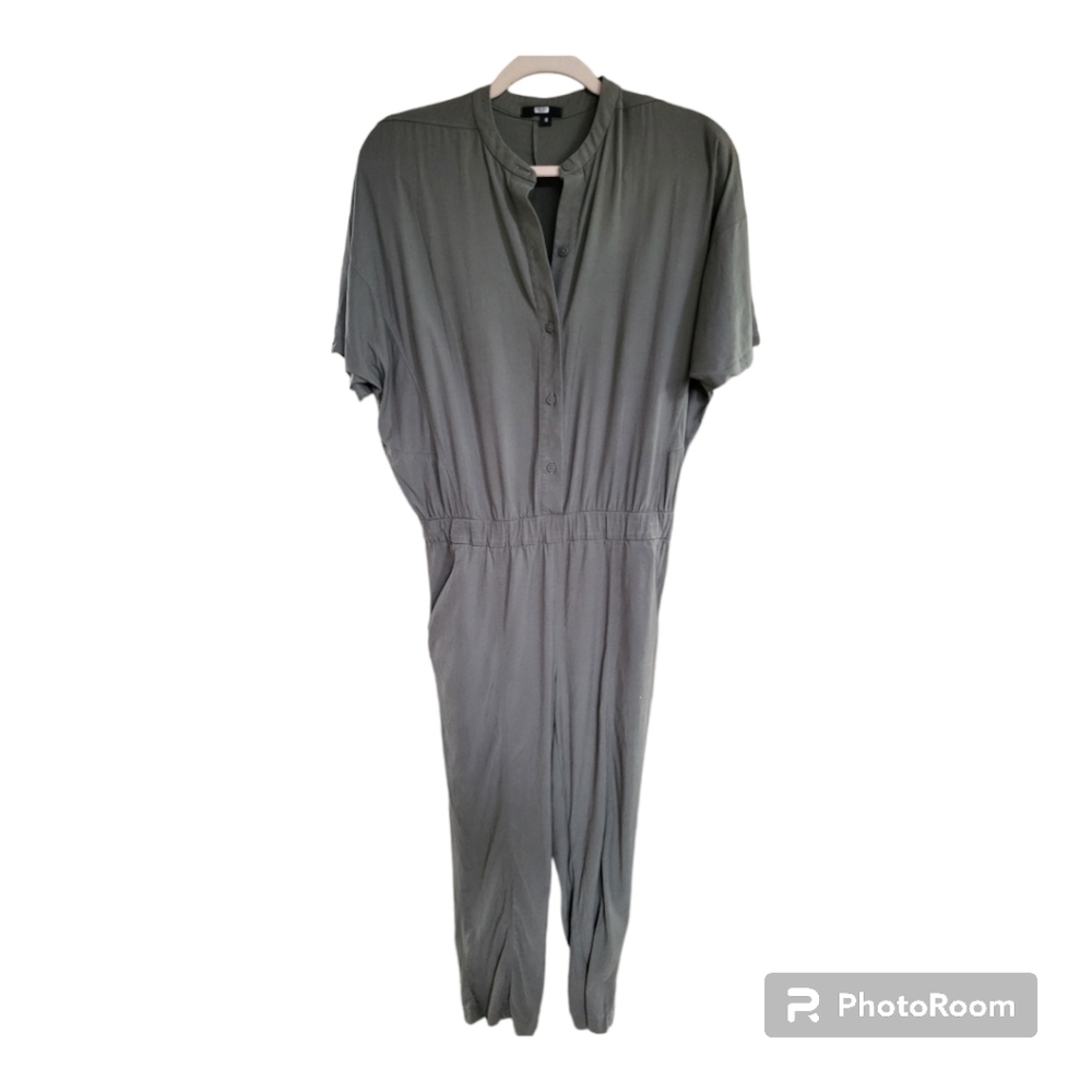 Lululemon Jumpsuit army green 8 EUC Perfectly Poised